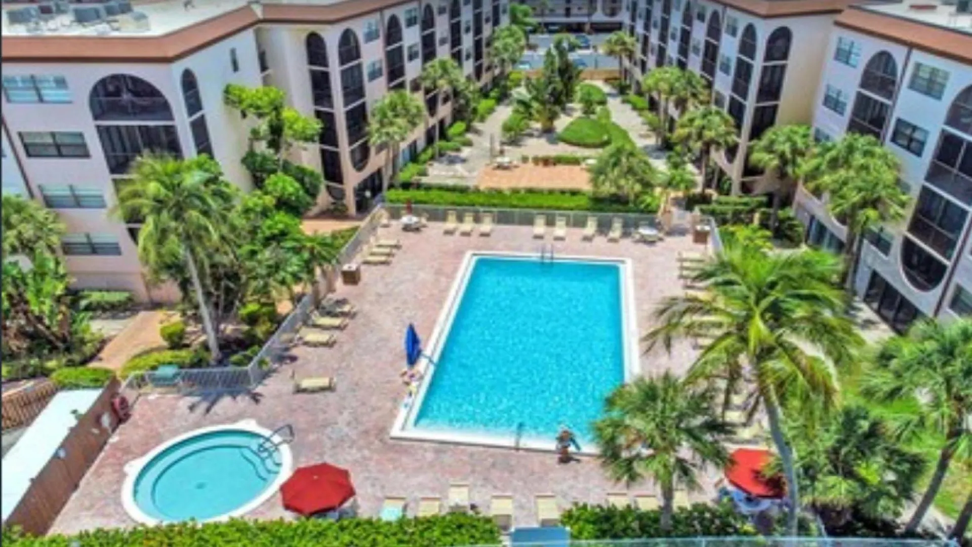 Cozy 1 Bedroom With Pool Access *