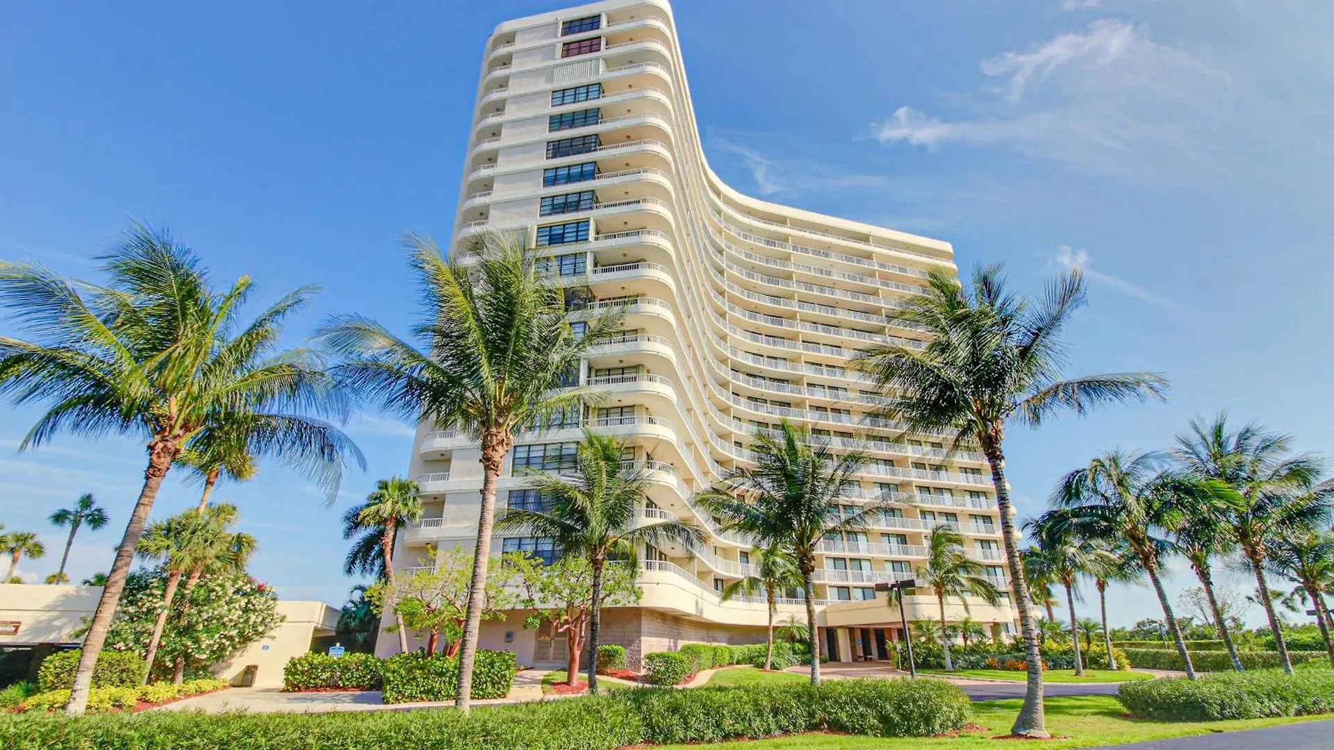 Seaview Court Apartment