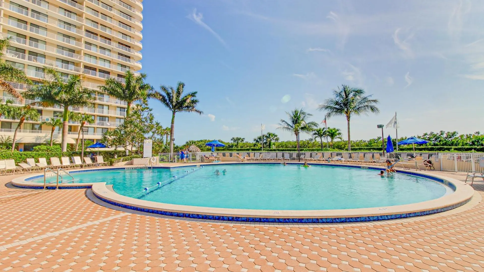 Seaview Court Apartment
