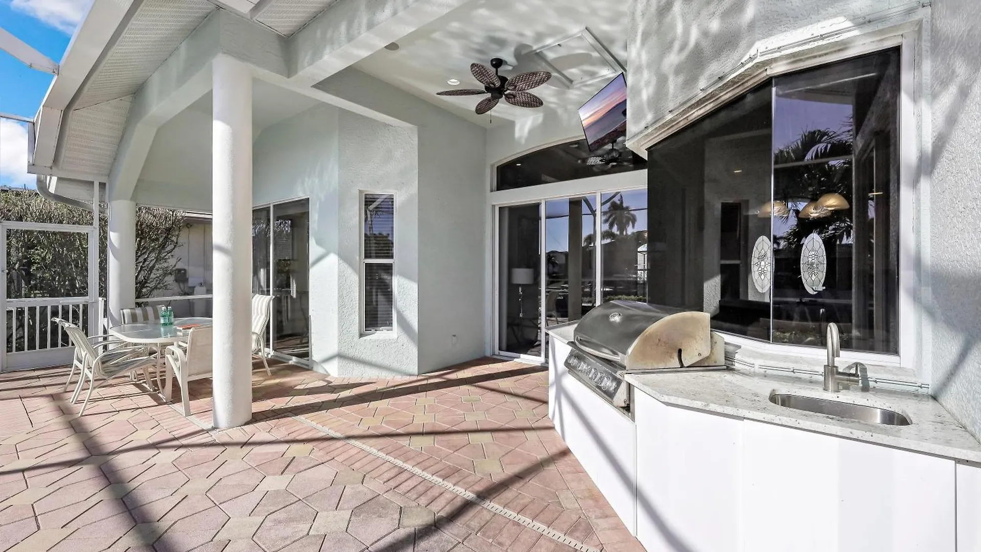 183 Leeward Court Holiday home Marco Island