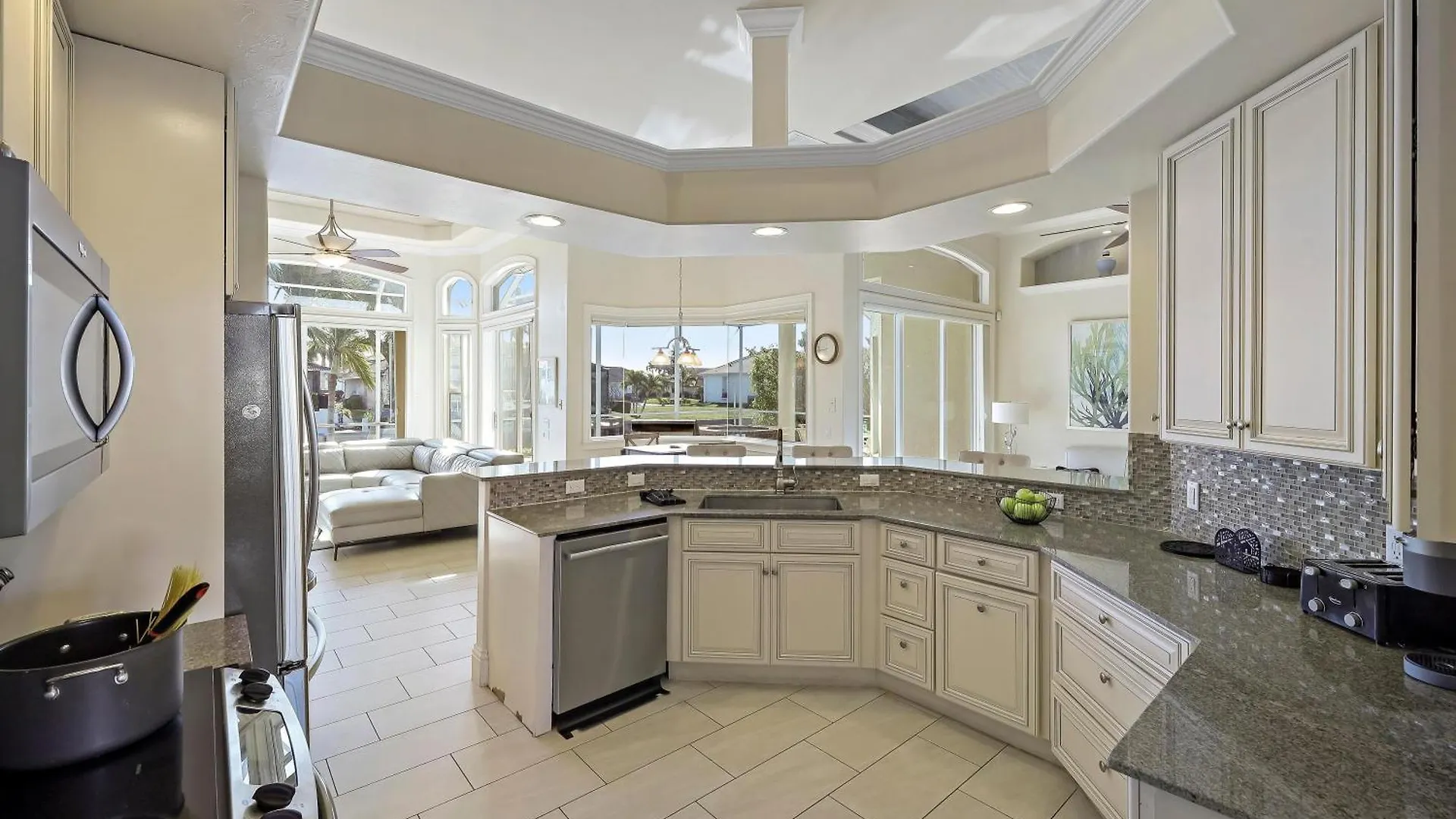 183 Leeward Court *