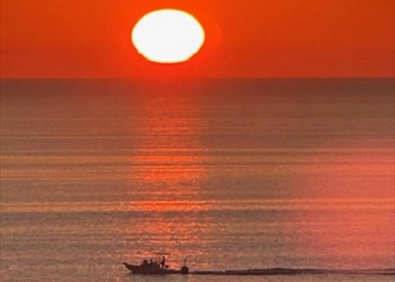 Renovated And Beachfront, Paradise Awaits! Marco Island