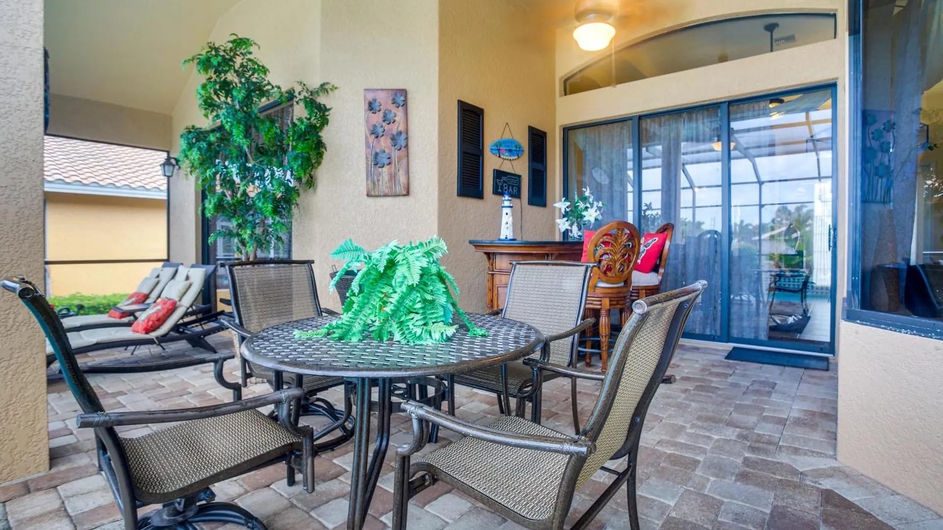 Upscale With Outdoor Bar And Pool! Villa *