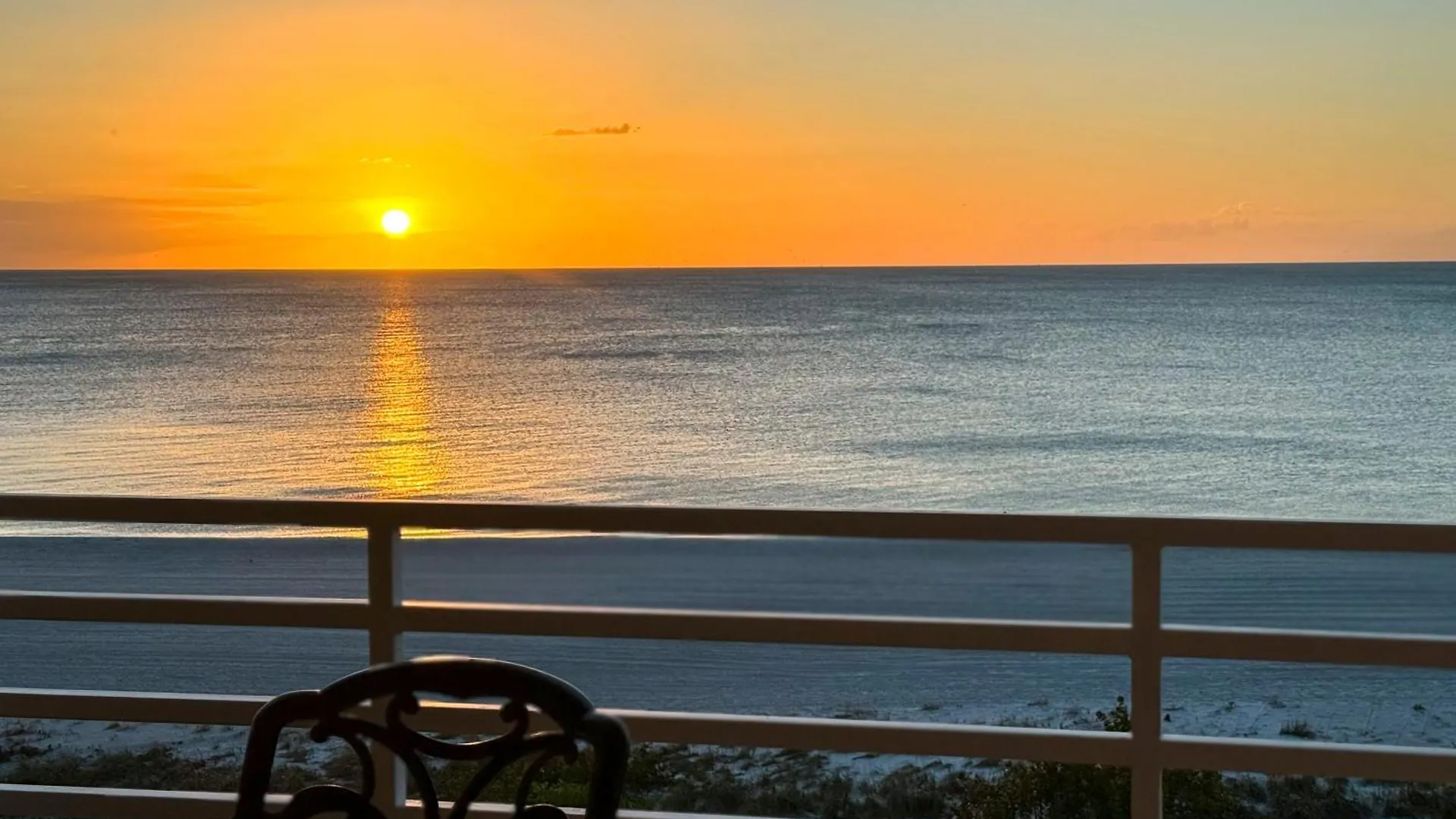 Oceanfront Escape With Access! Apartment Marco Island