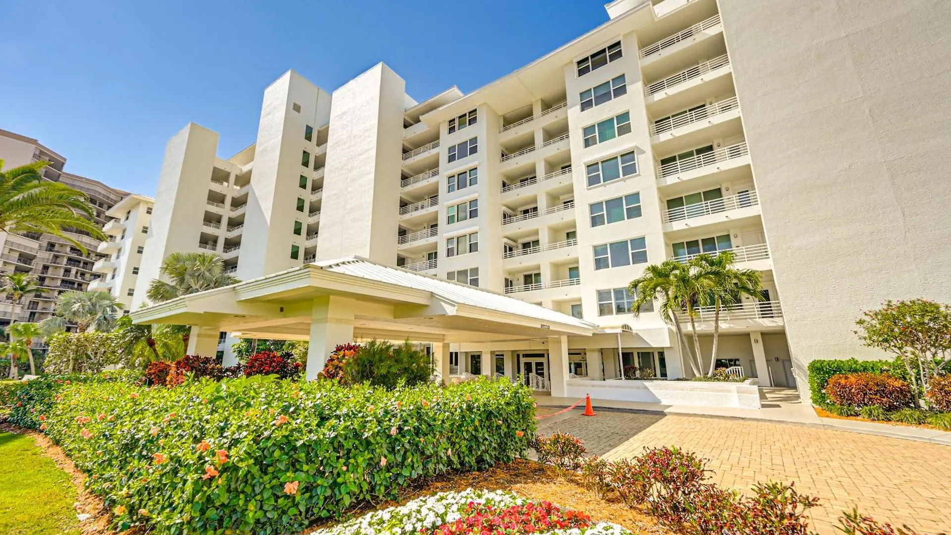 Oceanfront Escape With Access! *