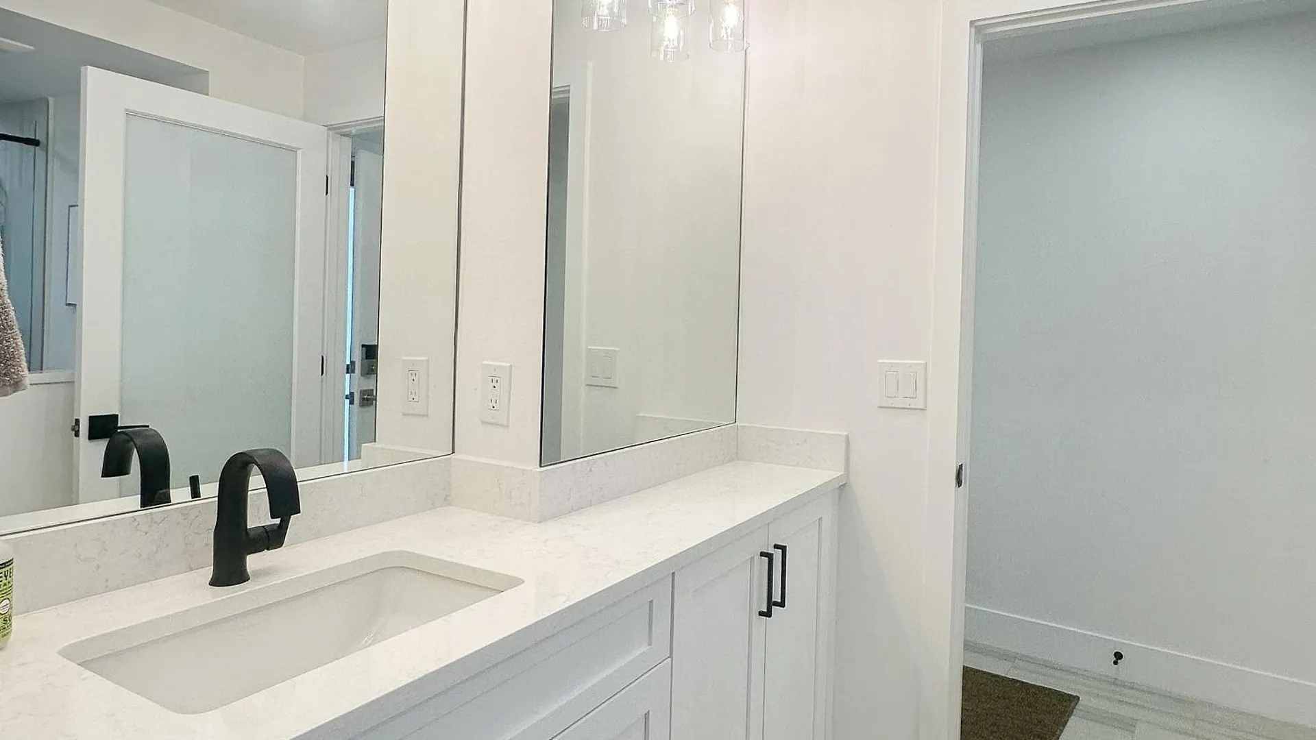 Sunny Days And Blissful Waves In Riverside Apartment Marco Island