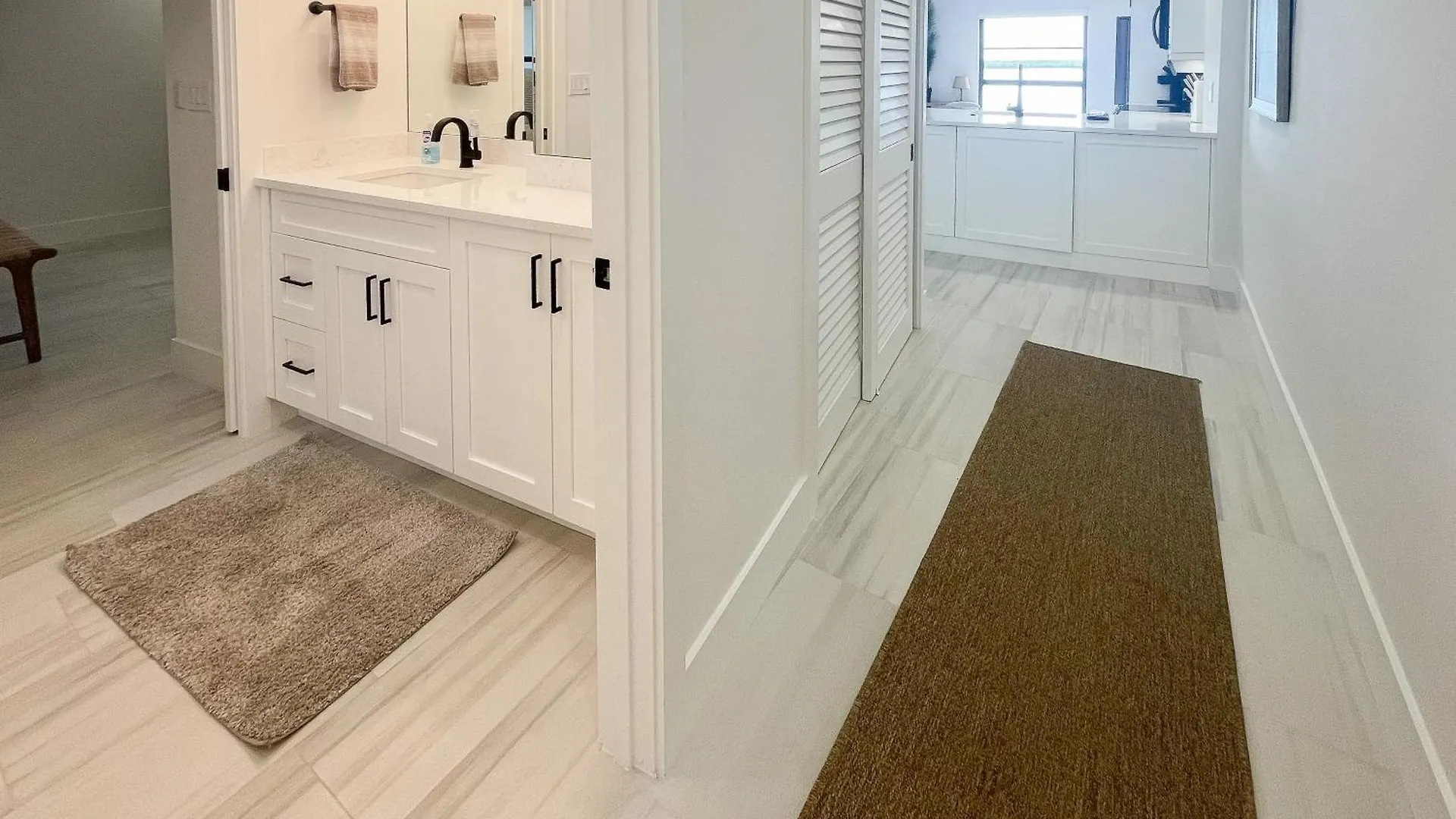 Sunny Days And Blissful Waves In Riverside * Marco Island