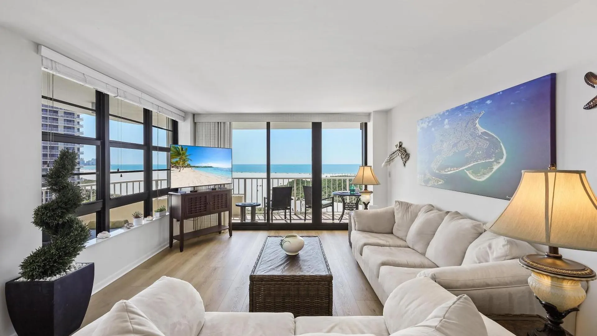 South Seas Tower 3-806 *