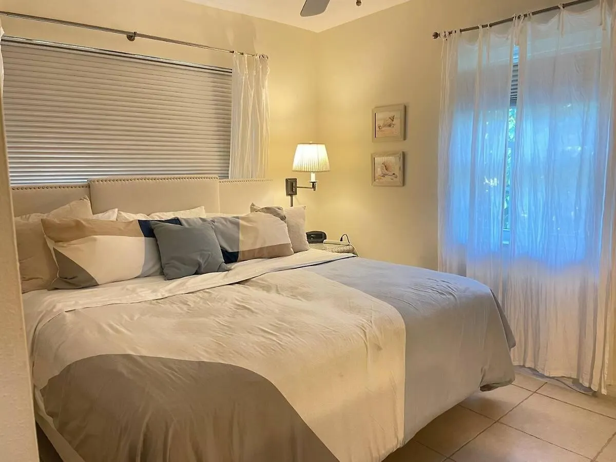 Short Walk To Access I Waterfront 3 Bed