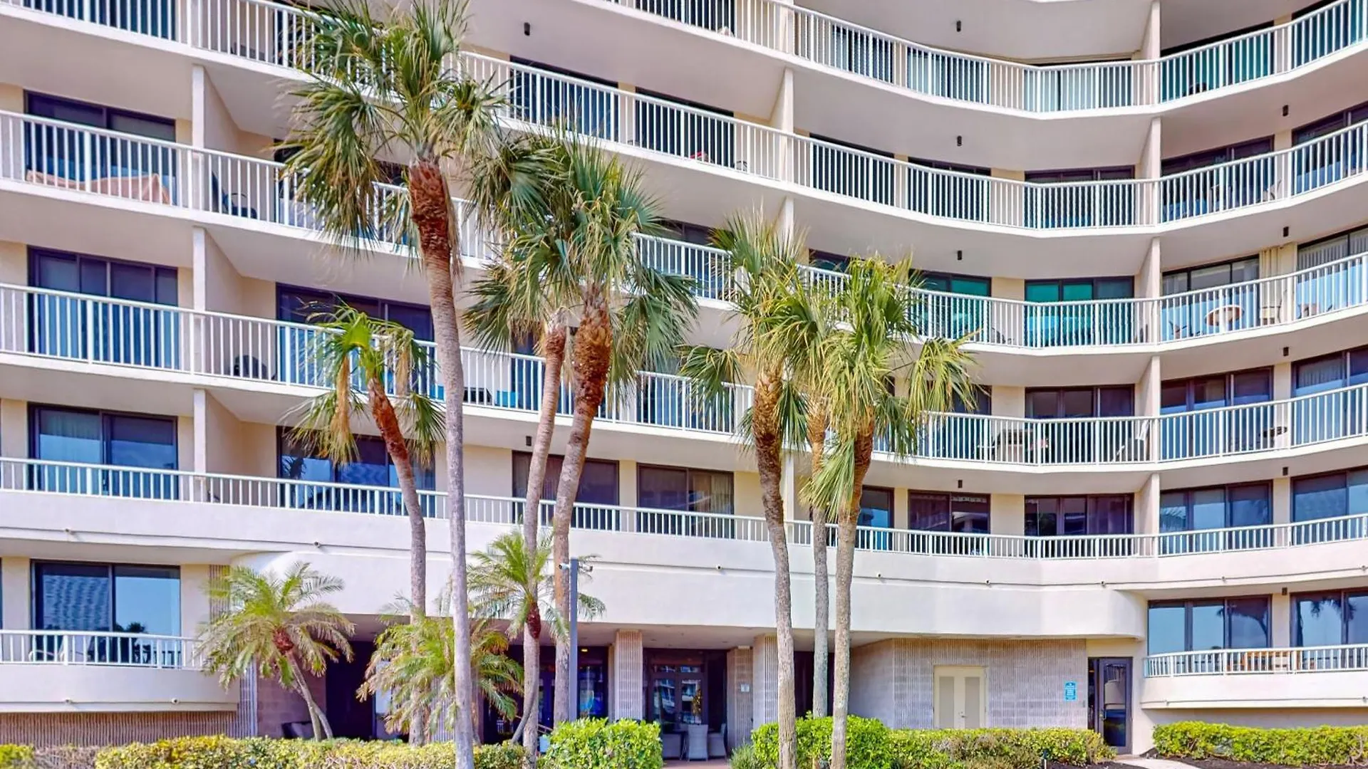 South Seas Ocean Please Apartment *