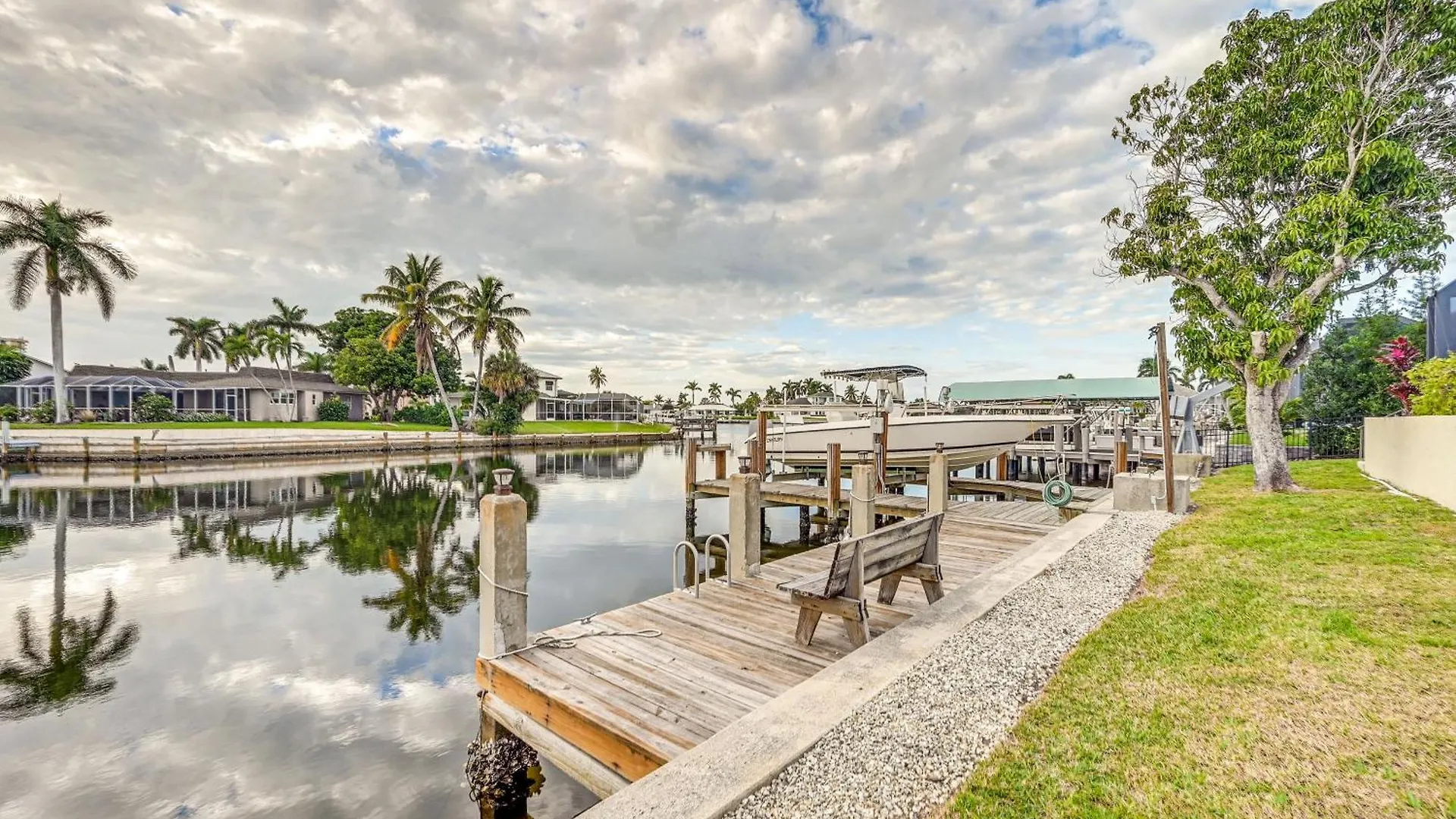 Holiday home With Private Pool And Water Views! Marco Island