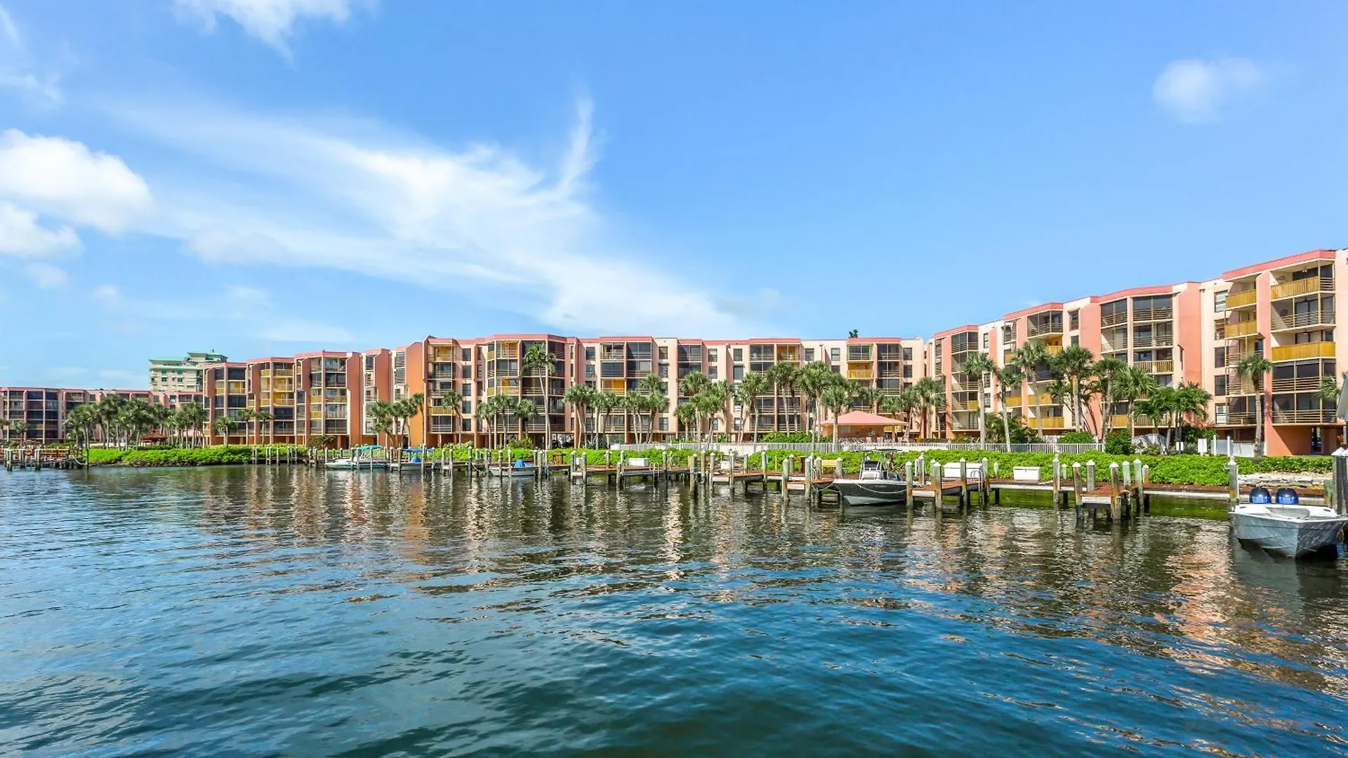 Apartment Retreat, Relax, & Repeat In Riverside