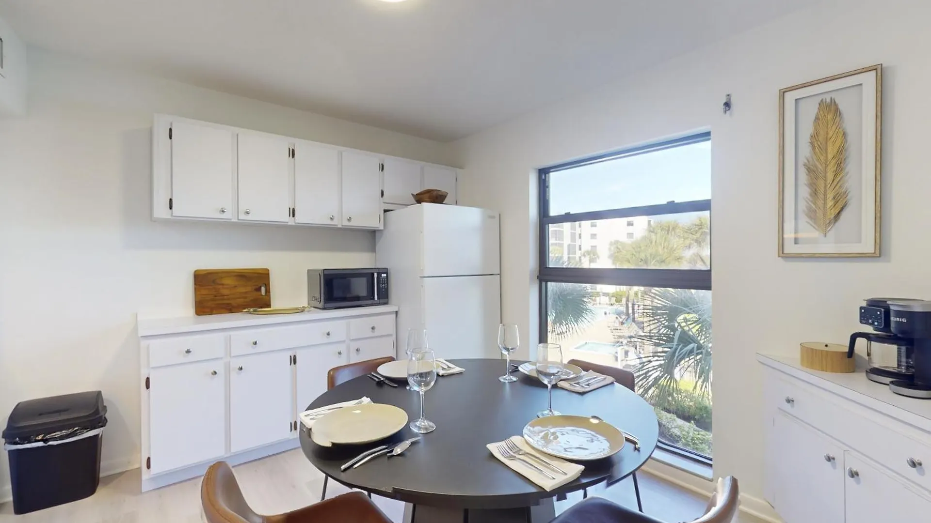 Apartment Retreat, Relax, & Repeat In Riverside