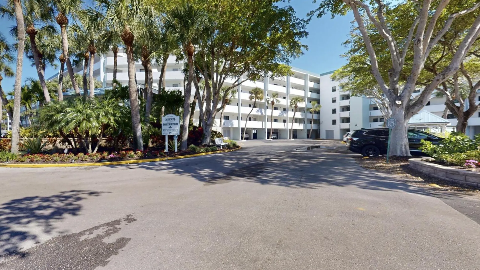 Retreat, Relax, & Repeat In Riverside * Marco Island
