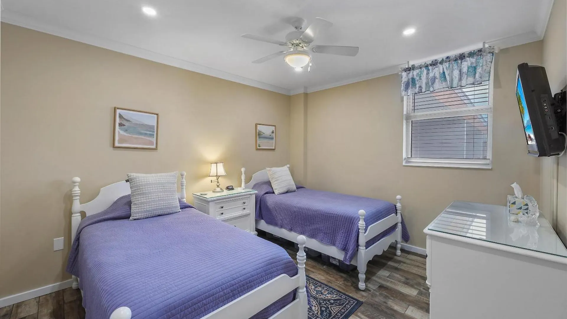Tradewinds 1205