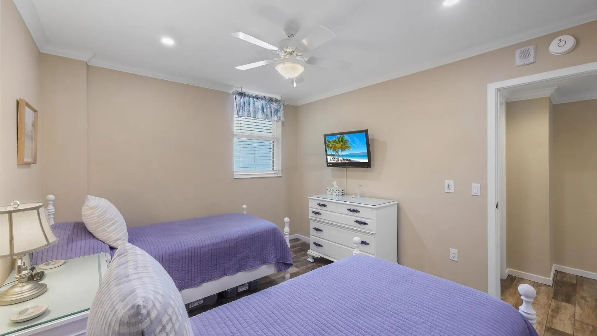 Tradewinds 1205 *