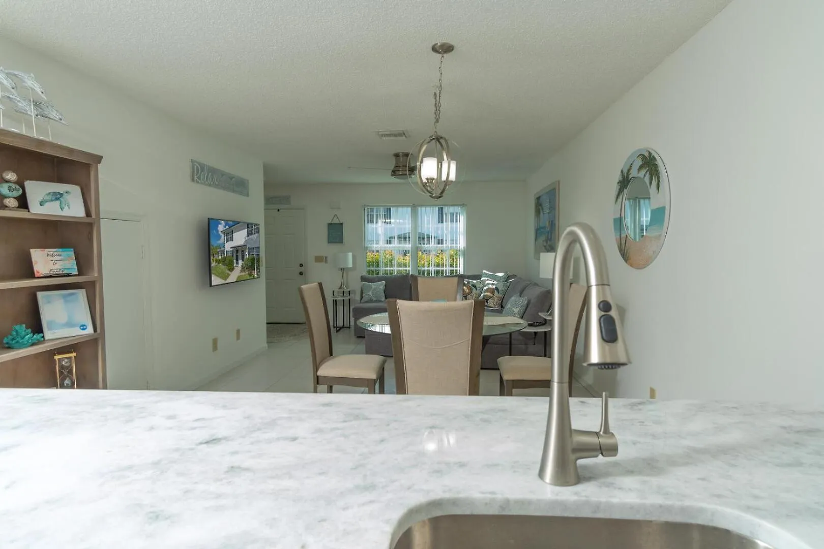 Star A-102 Apartment *