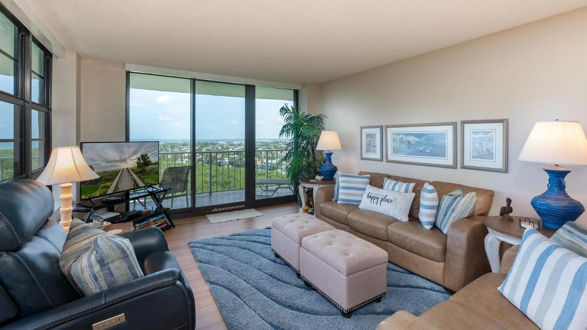 Apartment South Seas Tower 4-1612