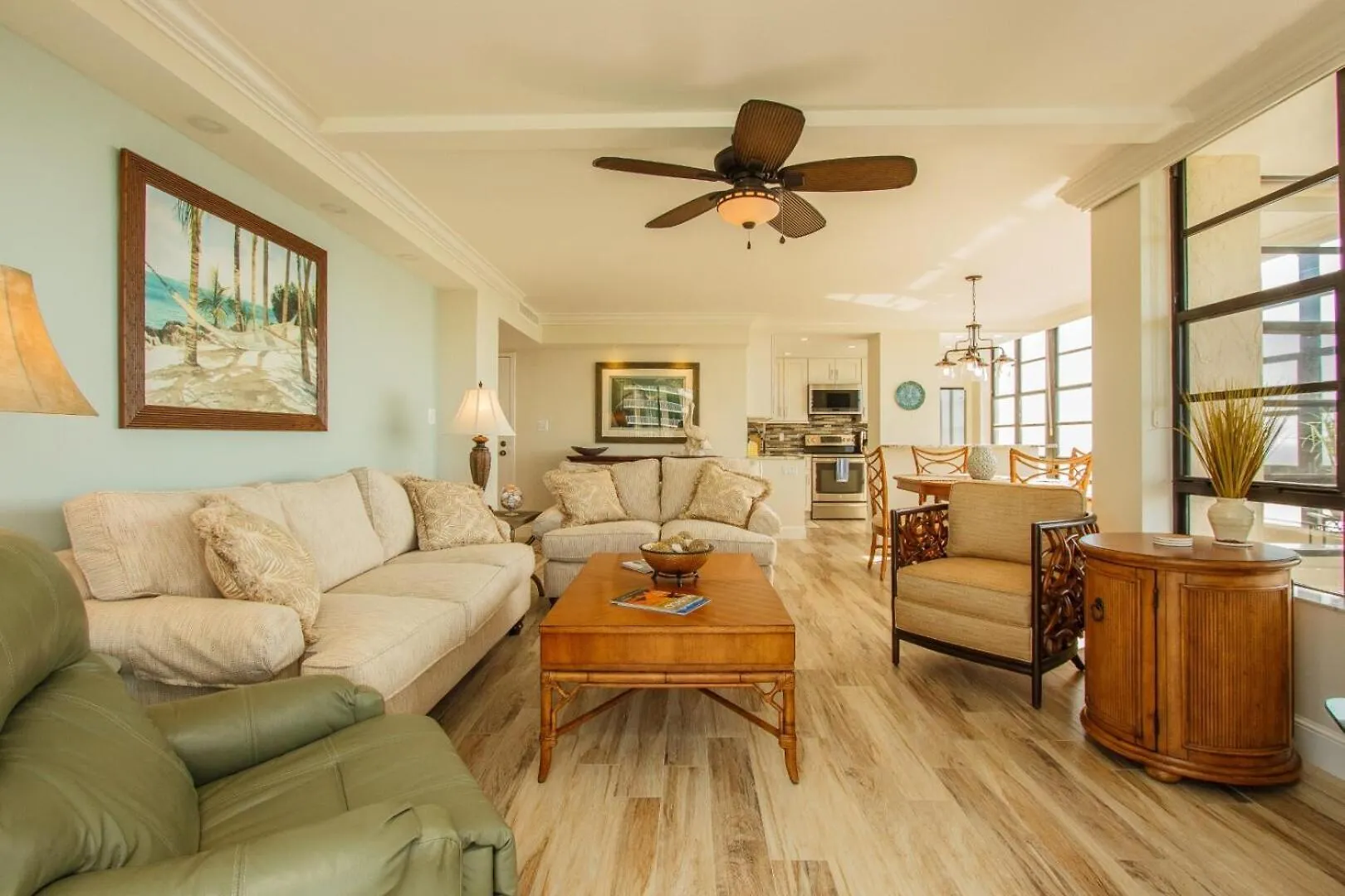 Apartment South Seas Tower 3-1612 *