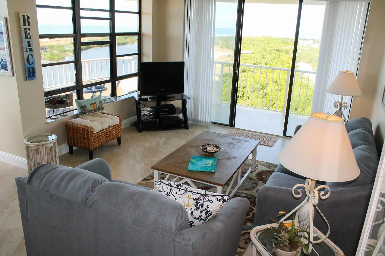 Apartment South Seas Tower 4-1212