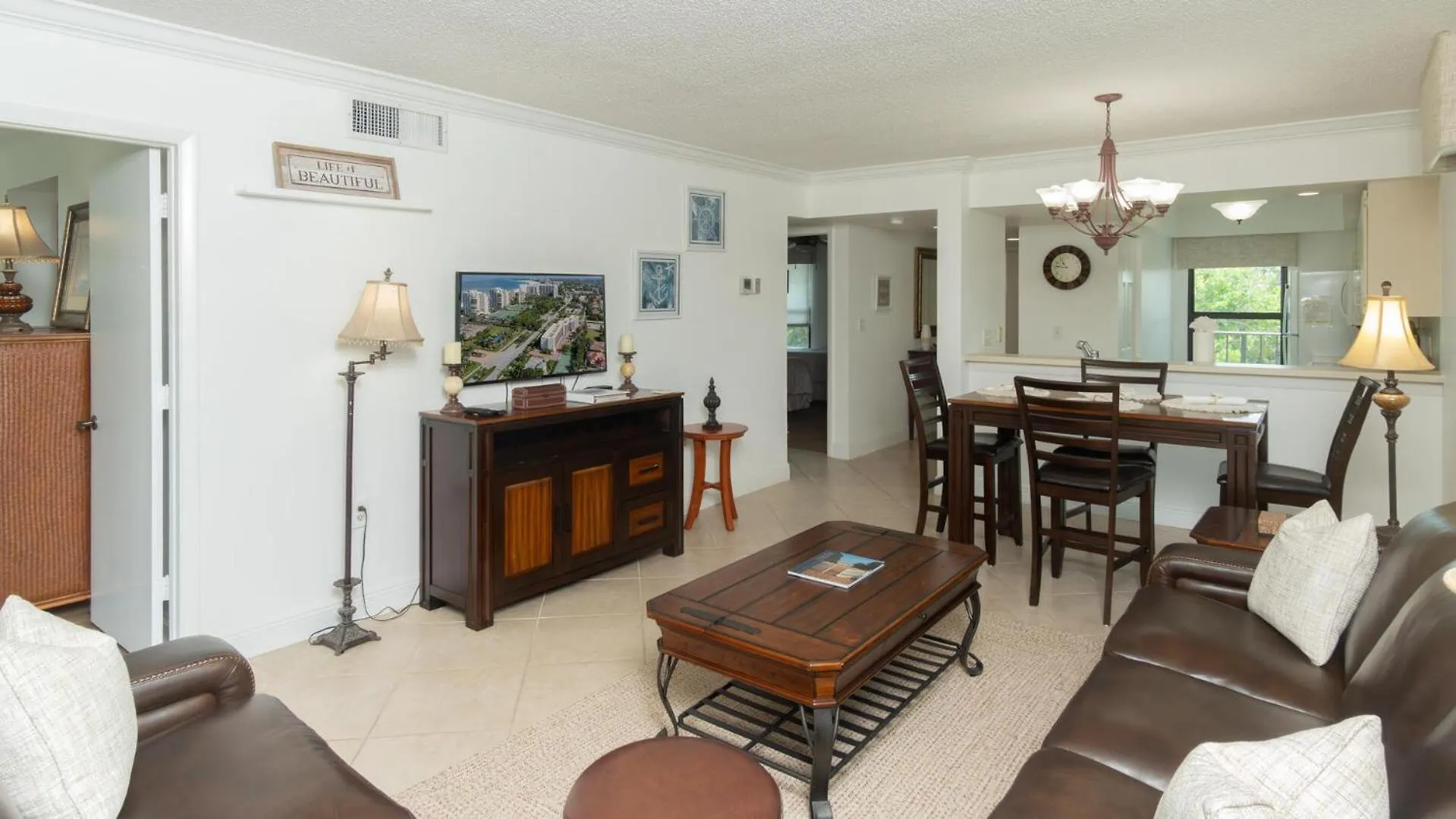 Apartment Grandview 312 *
