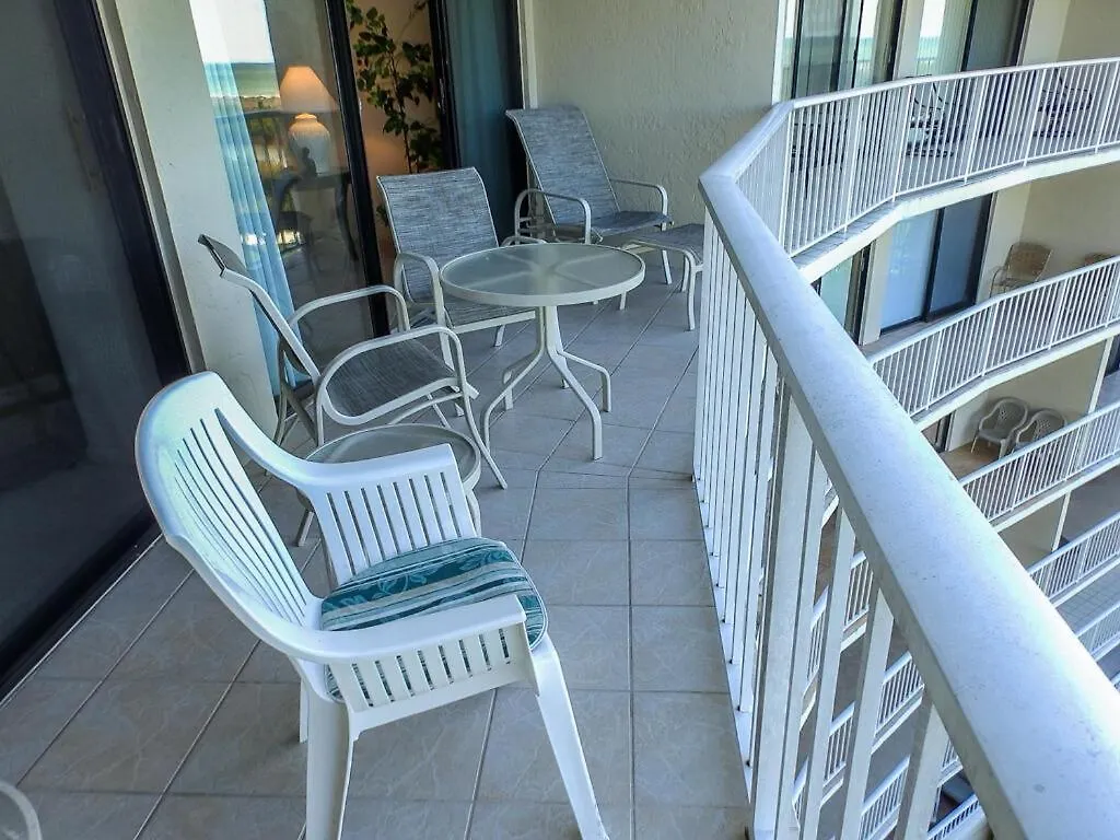 Apartment South Seas Tower 4-701
