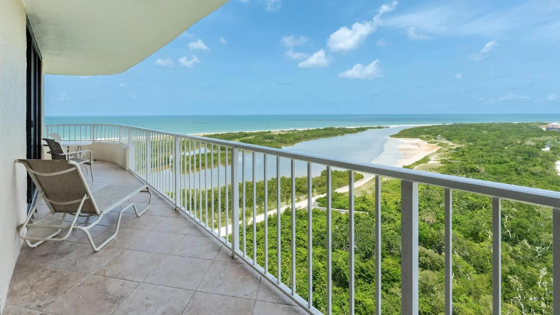 South Seas Tower 4-1612 *