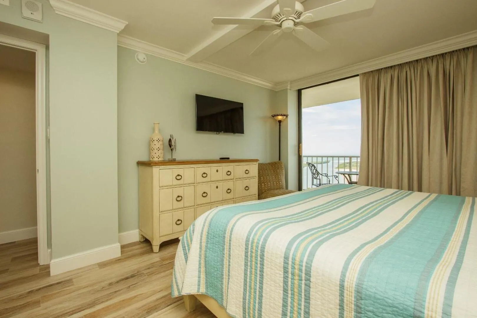 South Seas Tower 3-1612