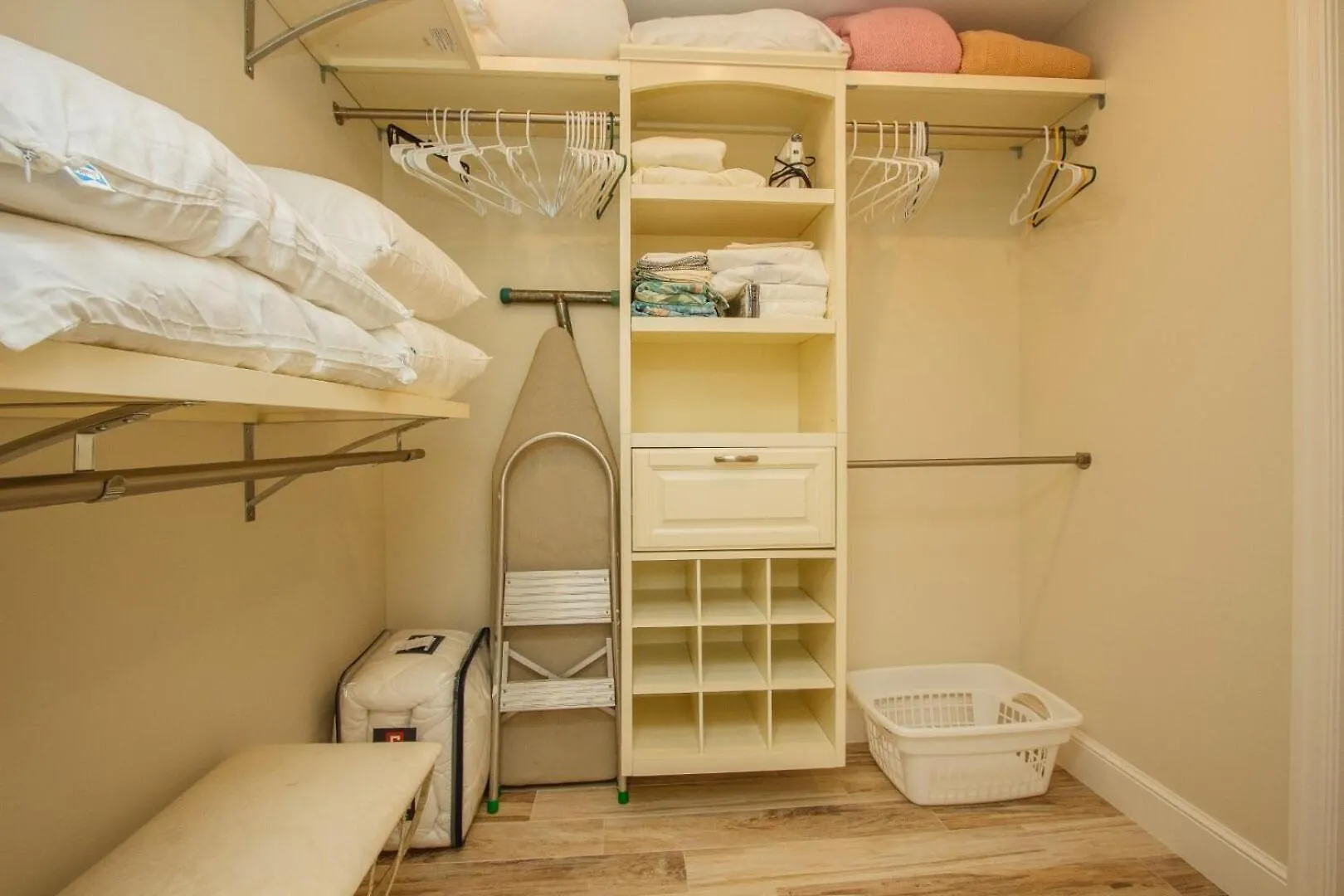 Apartment South Seas Tower 3-1612 Marco Island