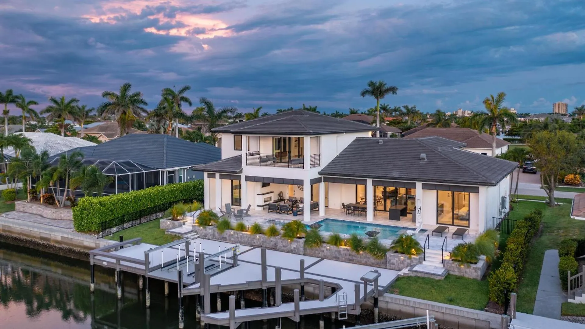 1110 Abbeville Court * Marco Island