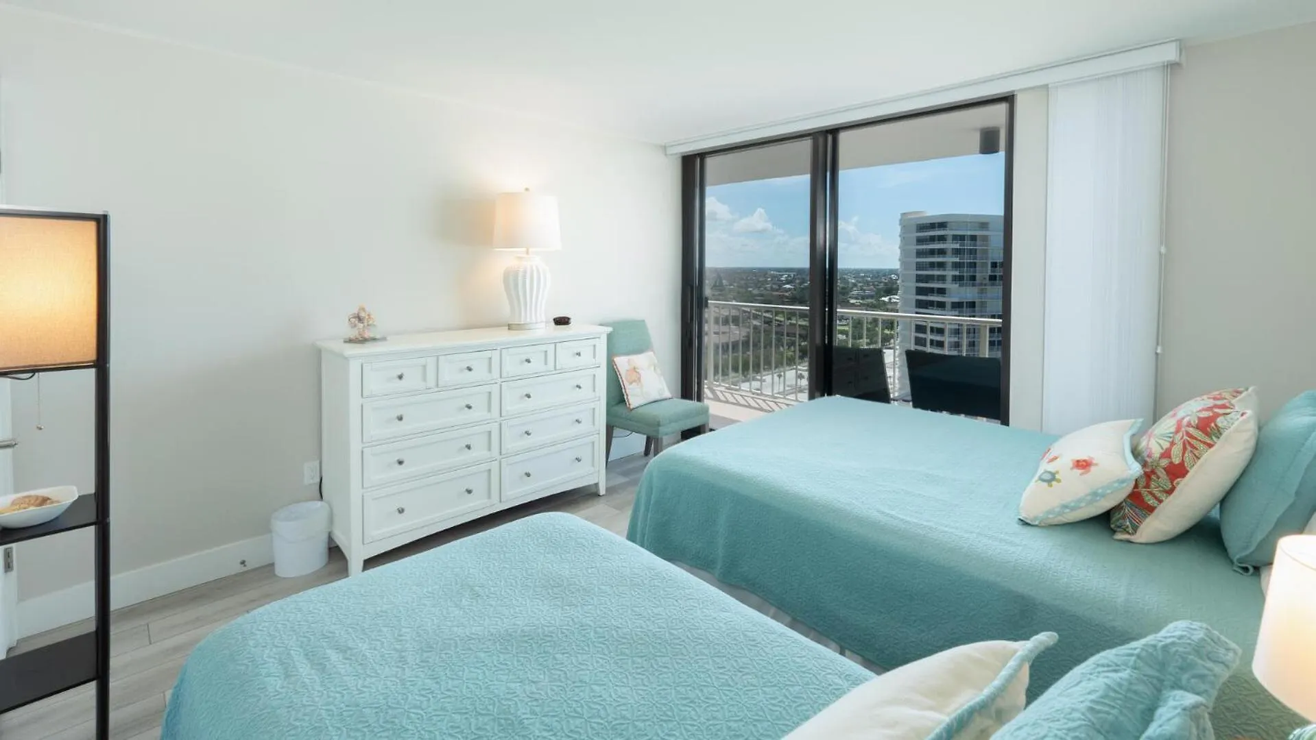 South Seas Tower 3-1709 Apartment *