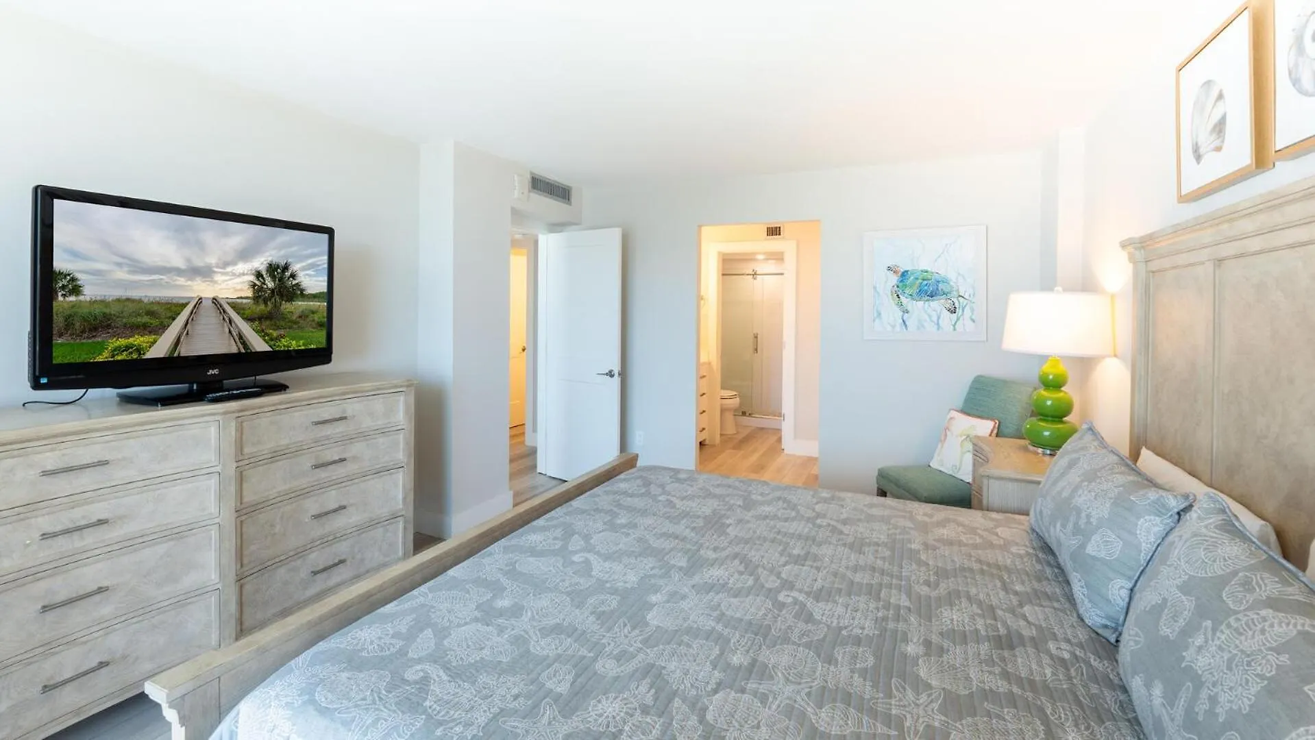 South Seas Tower 3-1709