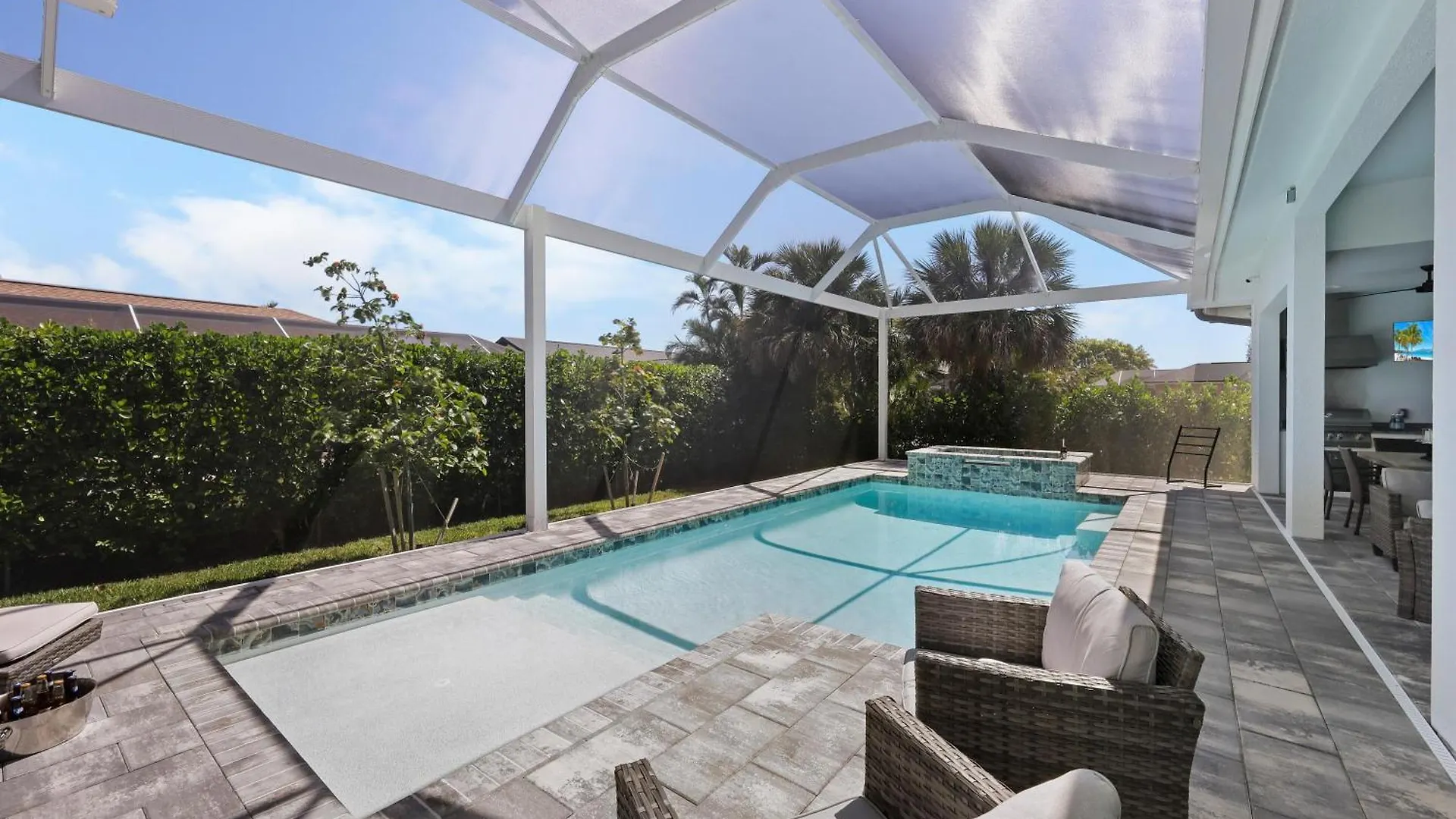 239 Tahiti Road Holiday home *