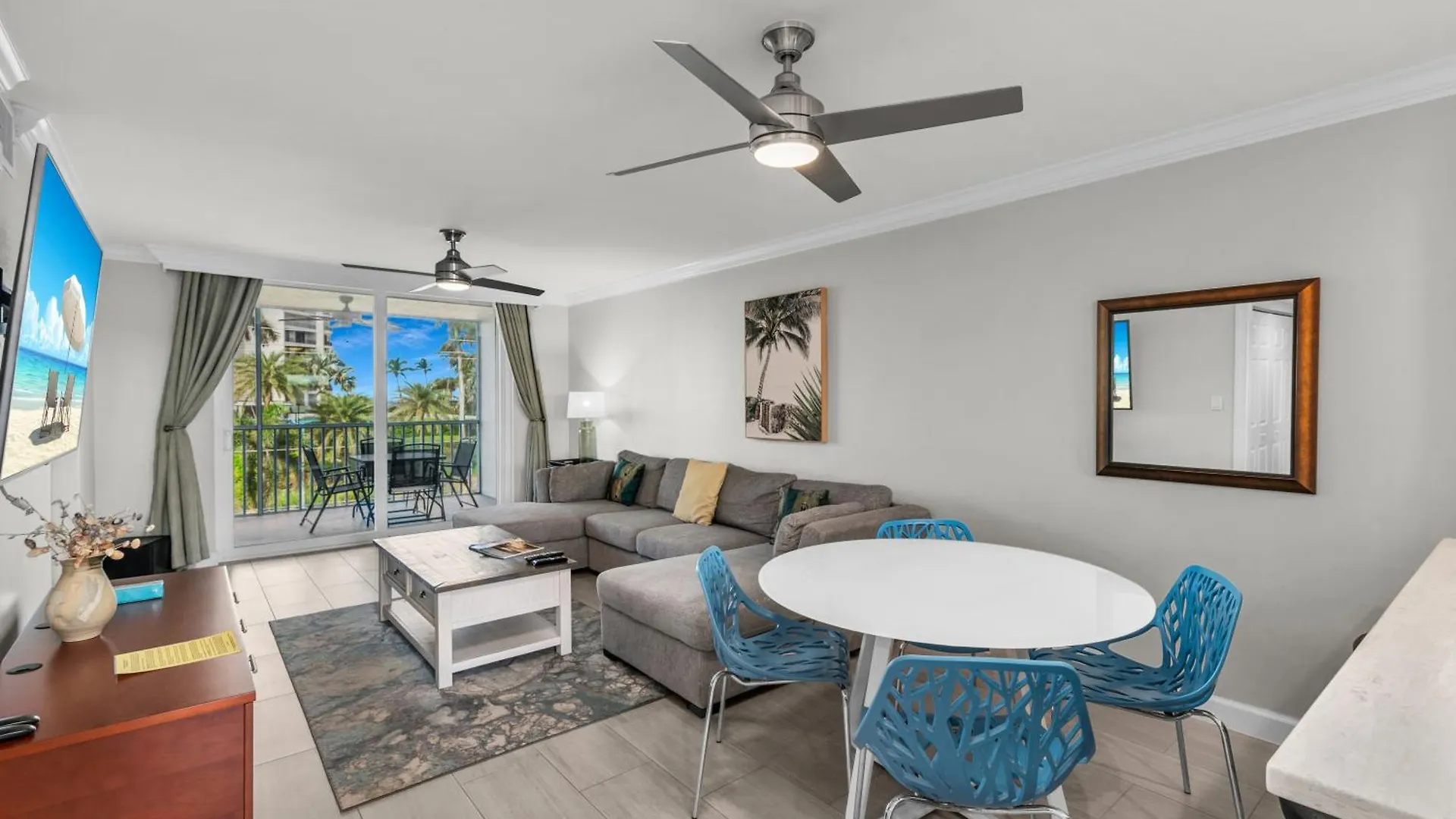 Completely Remodeled I Block Away From Free Access Marco Island