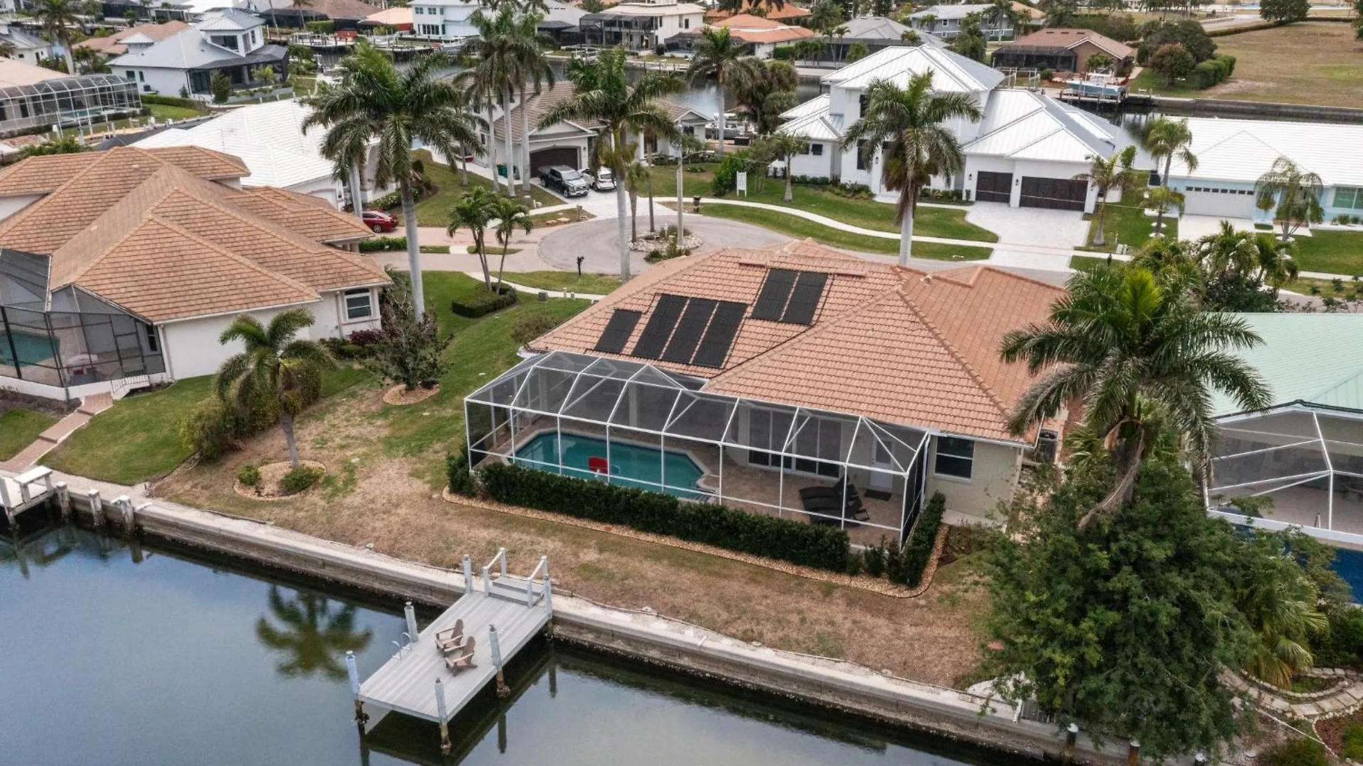 Holiday home Private On The Water *