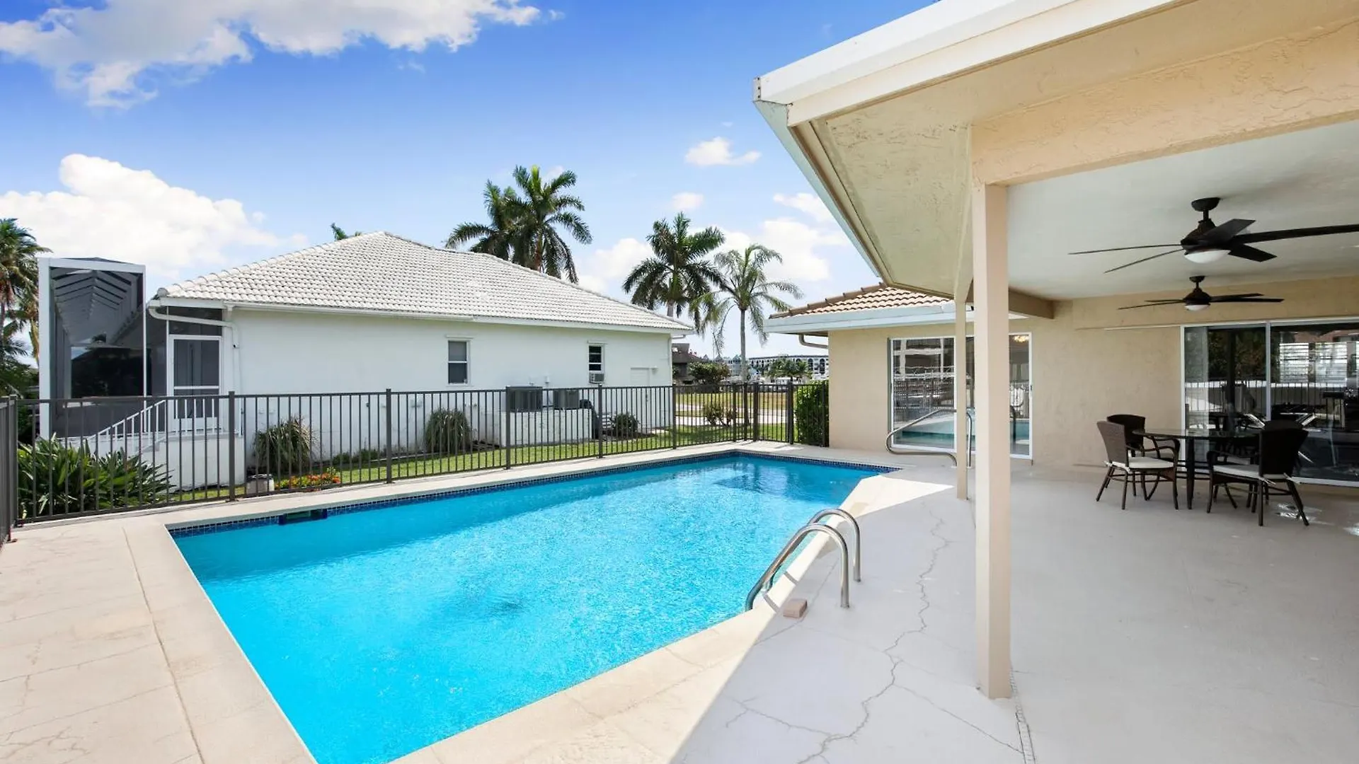 Holiday home Waterfront Pool House Marco Island