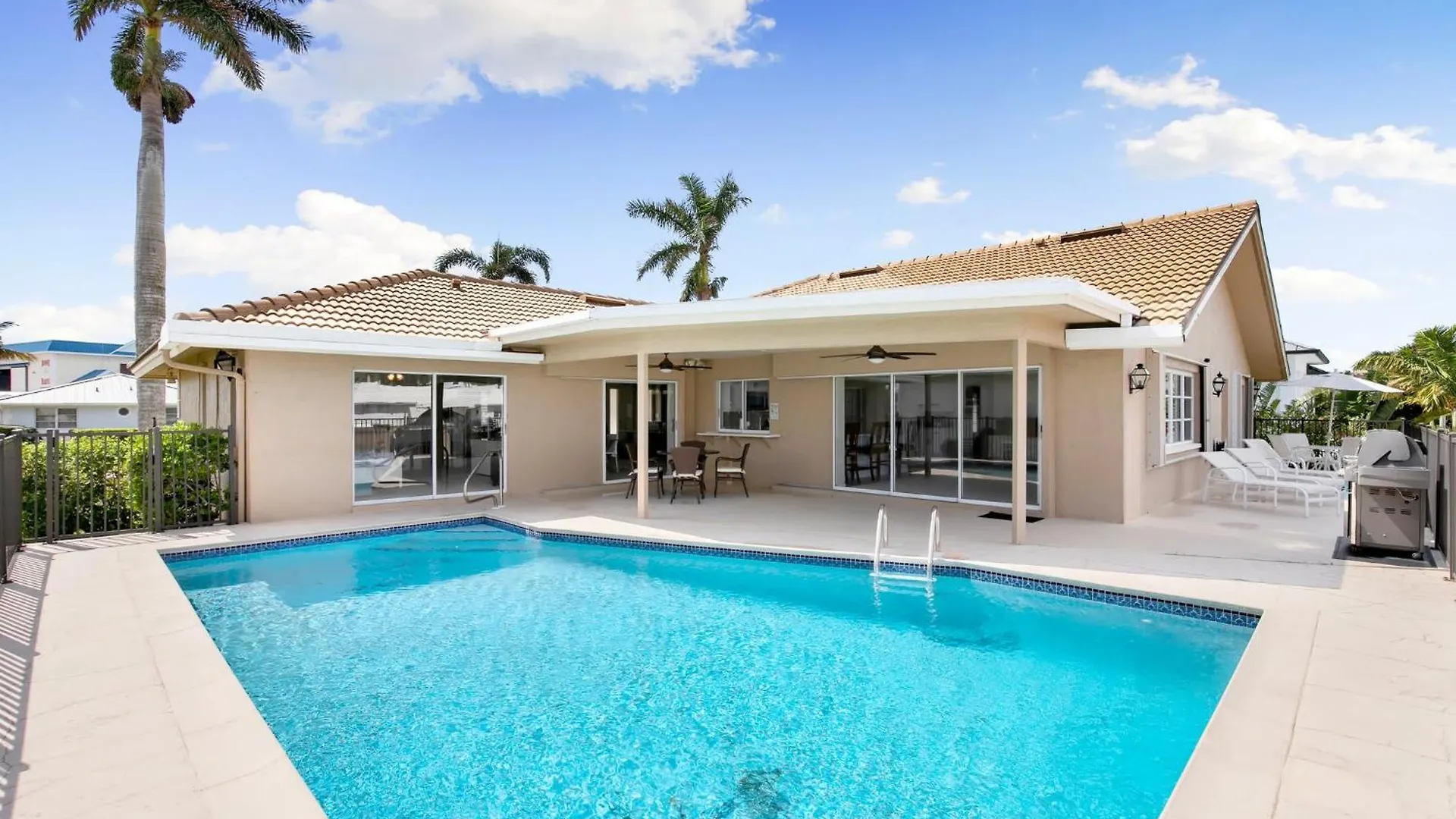 Waterfront Pool House Marco Island