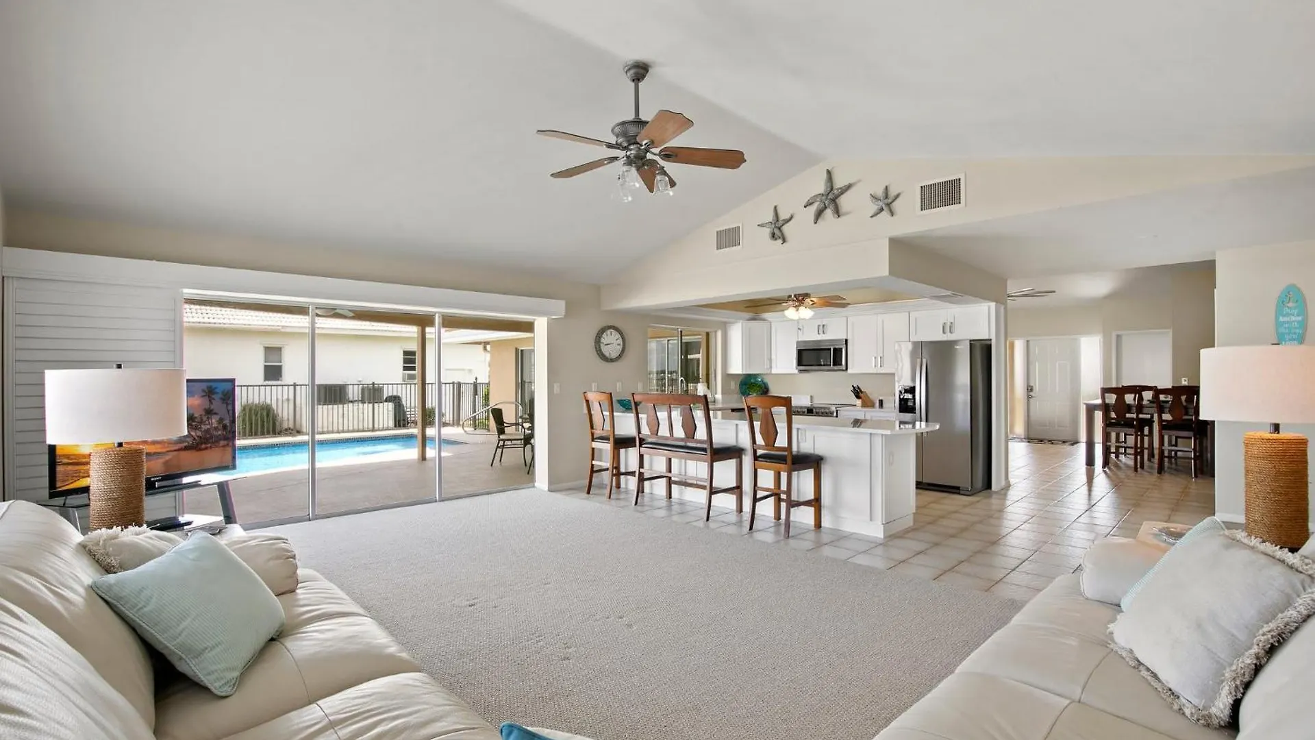 Holiday home Waterfront Pool House *