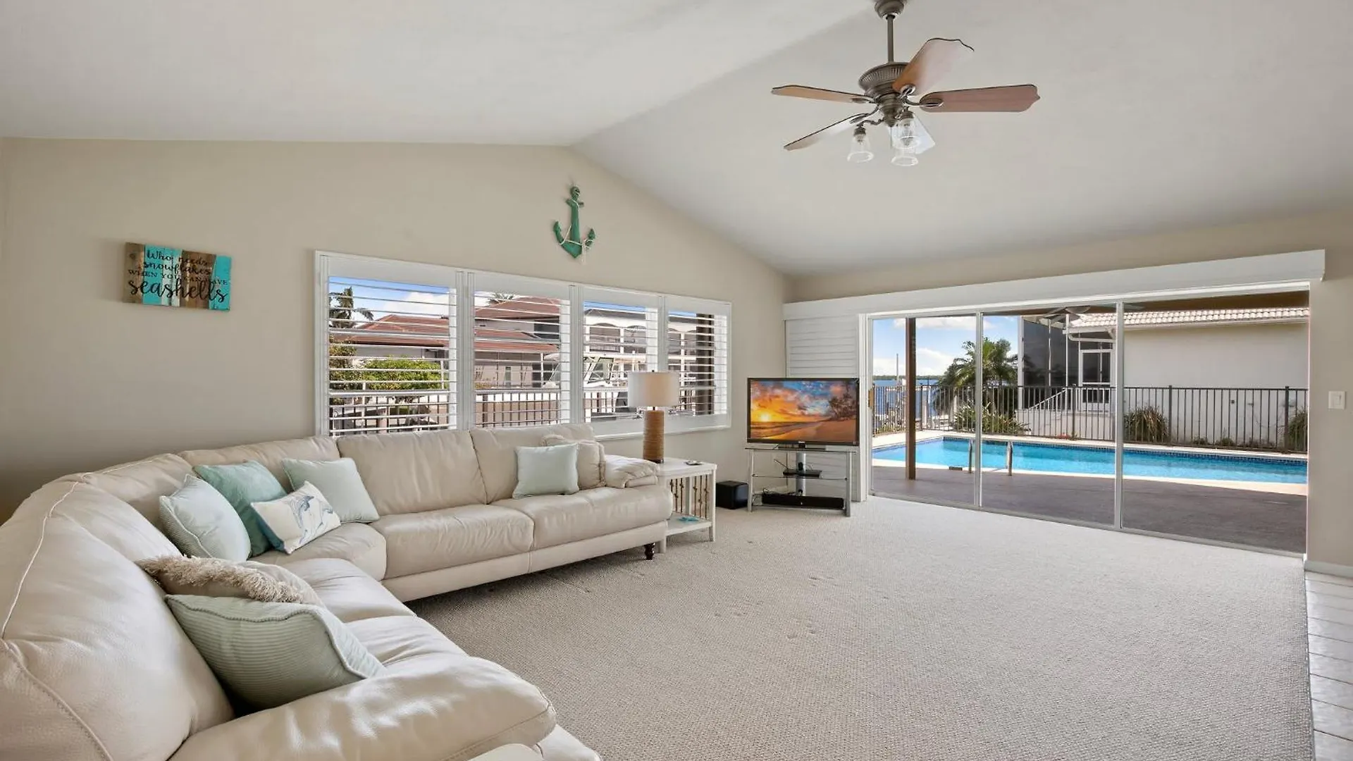 Holiday home Waterfront Pool House *
