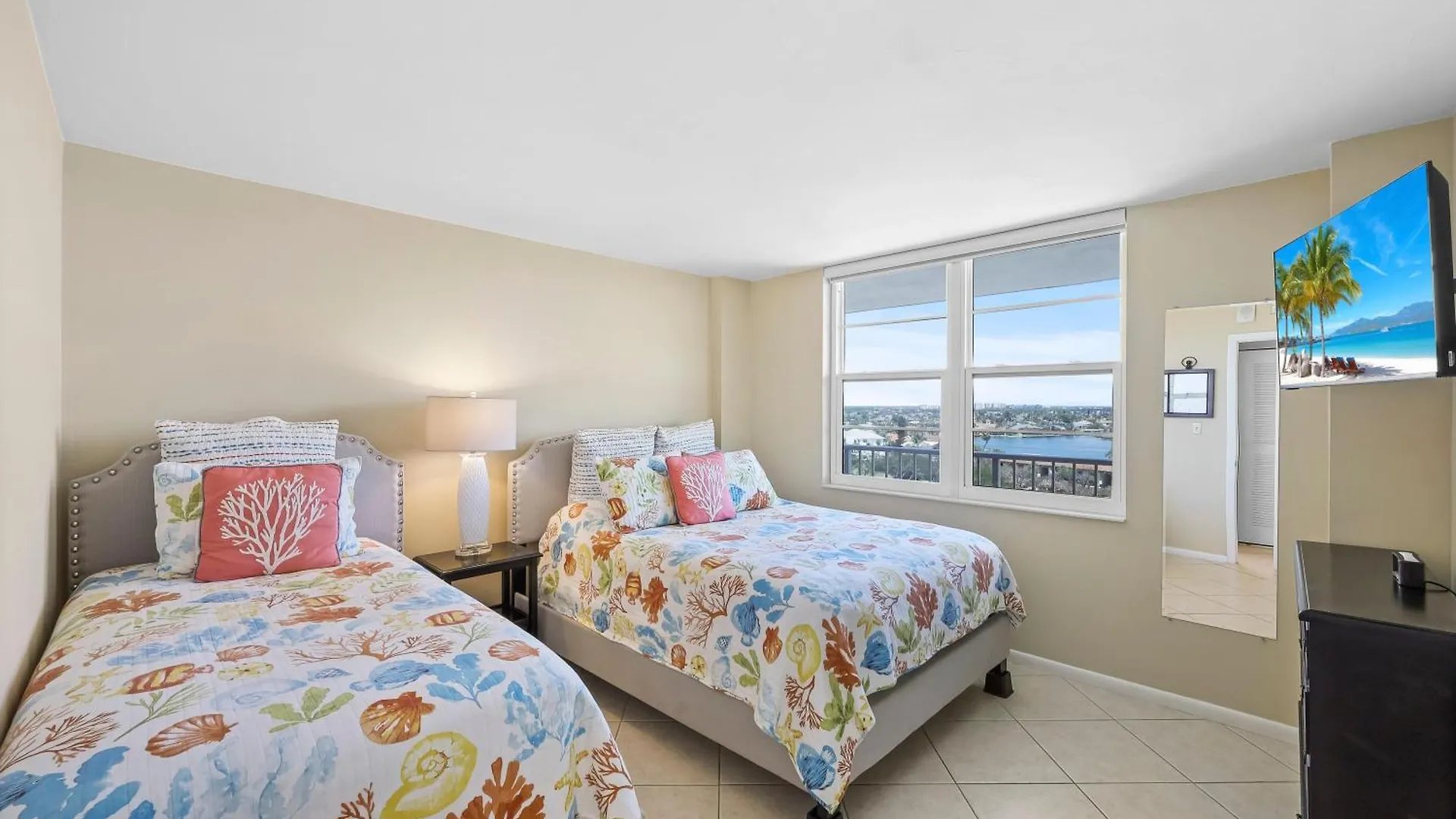 South Seas Tower 3-905 *