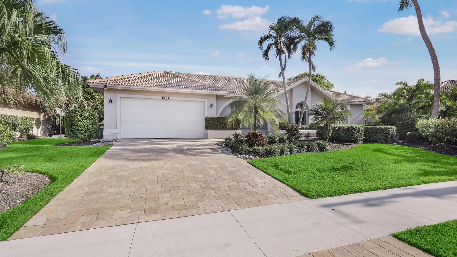 1851 Woodbine Court Holiday home Marco Island