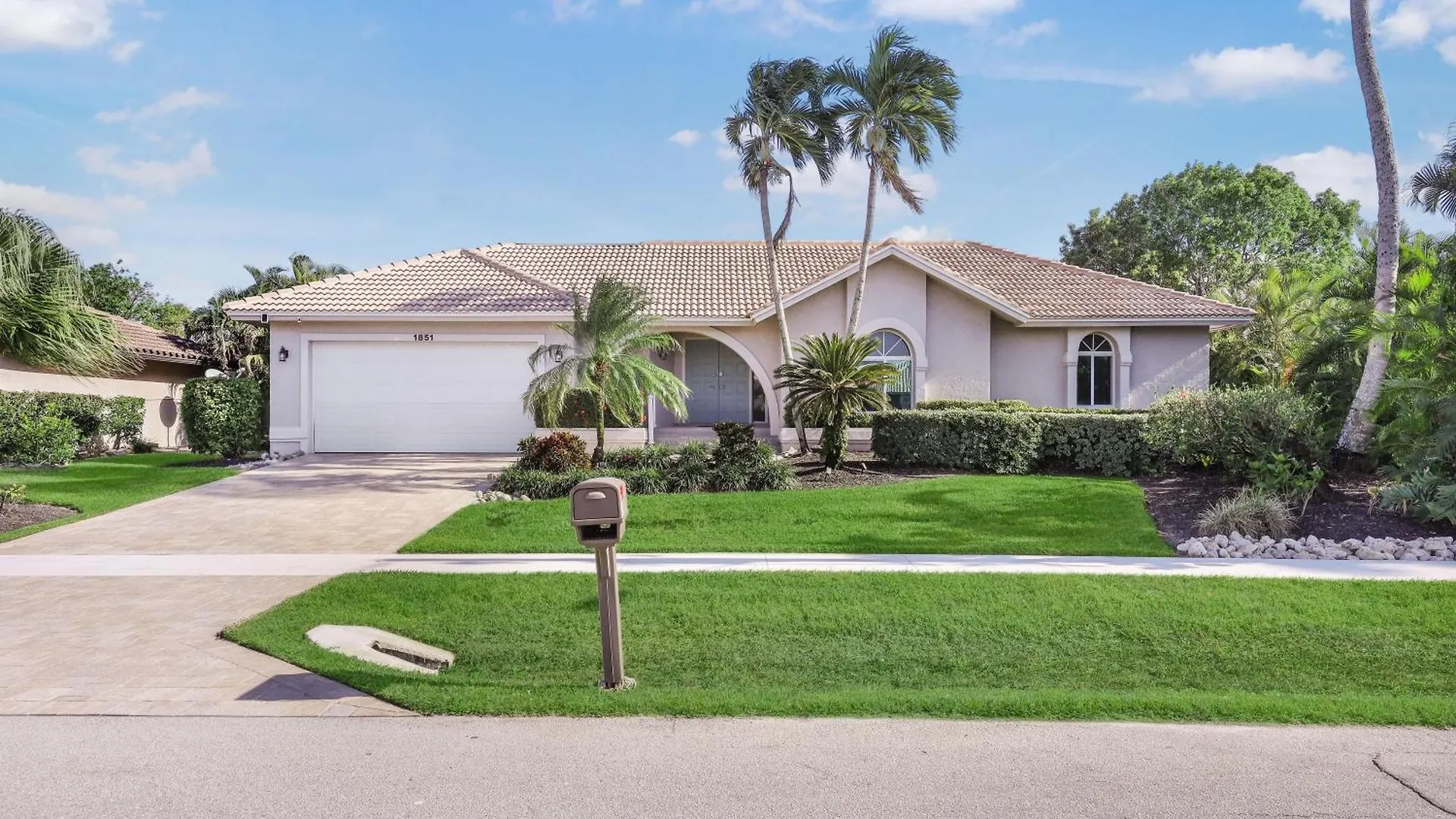 Holiday home 1851 Woodbine Court