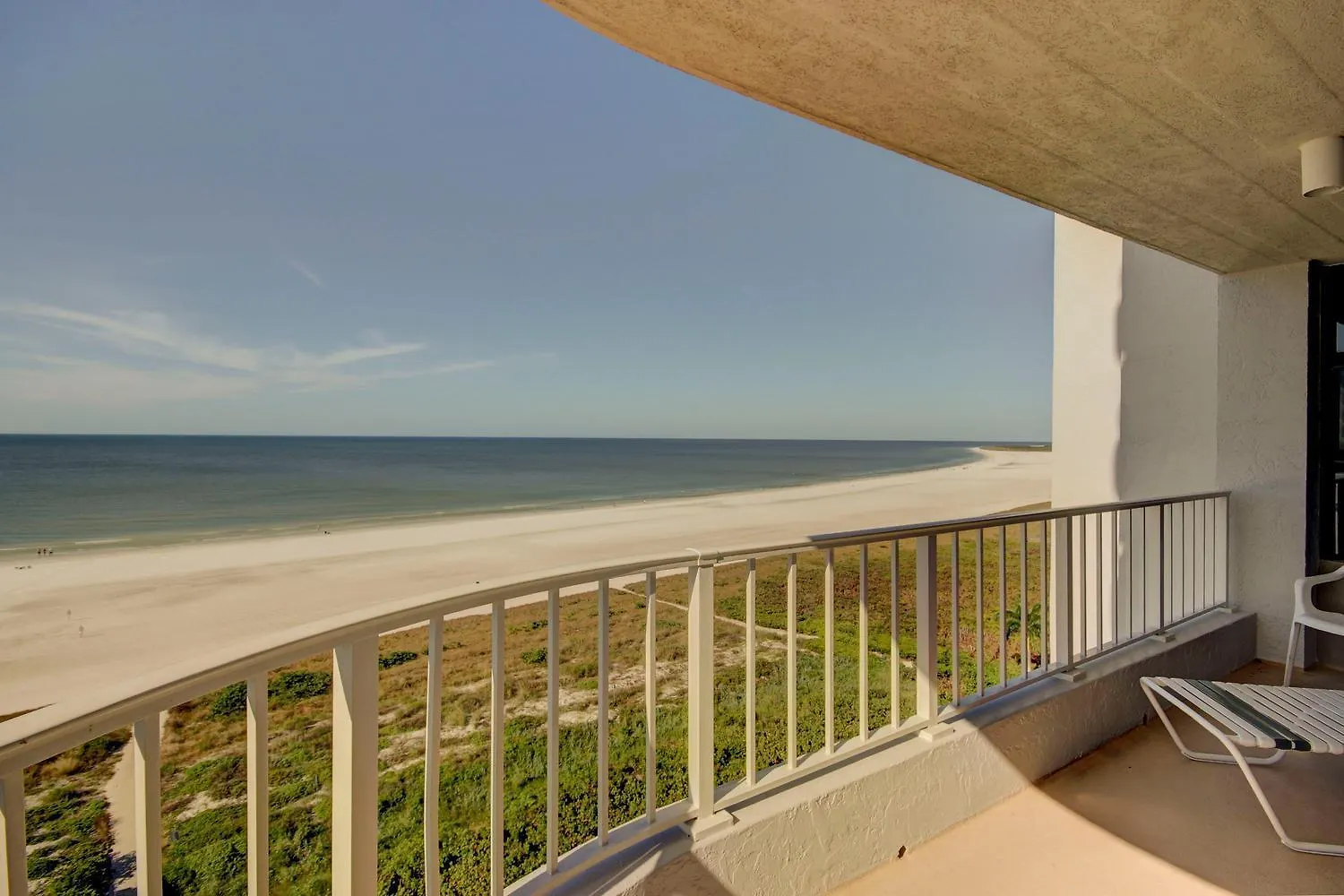 Royal Seafarer 906 Apartment