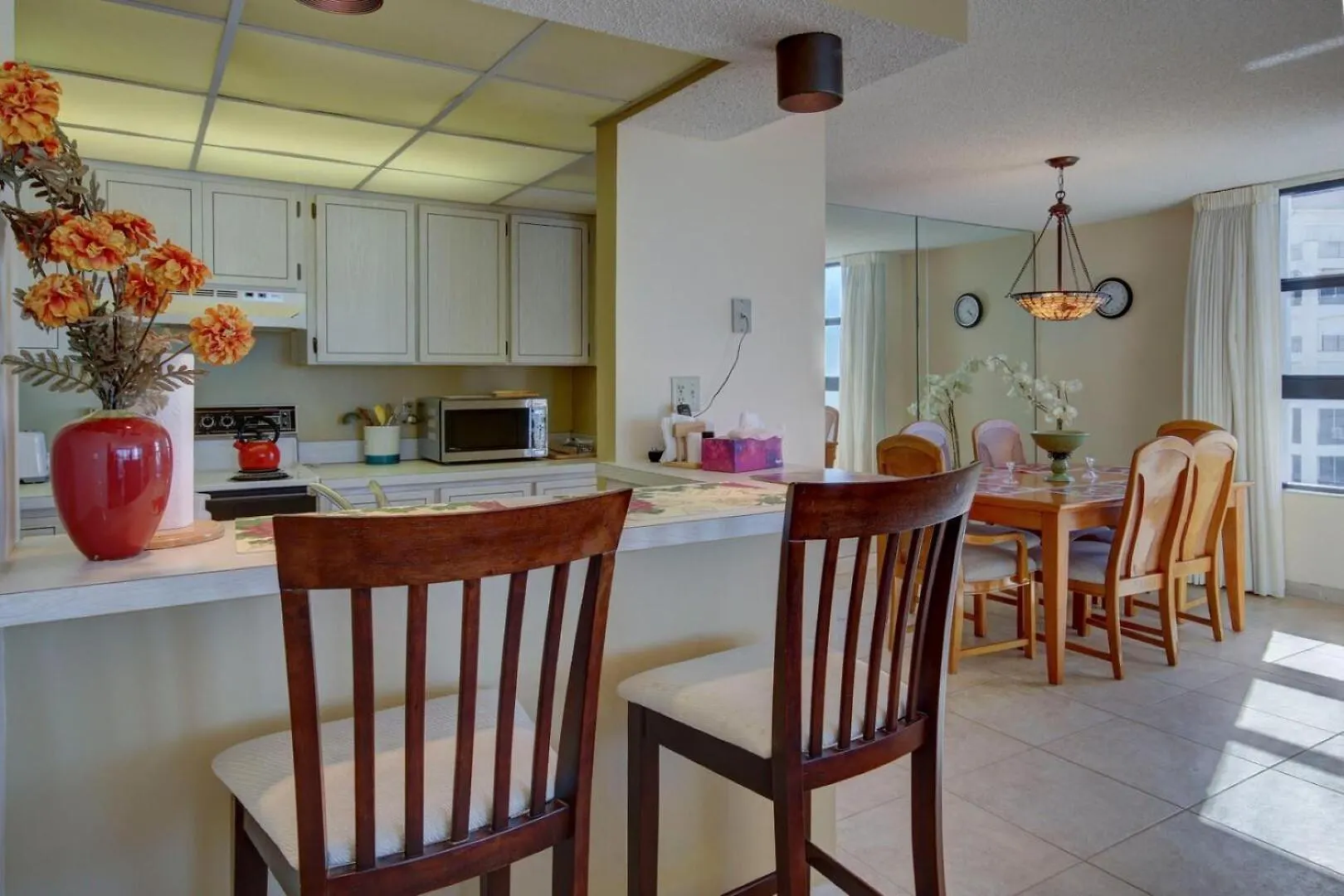 Royal Seafarer 906 Apartment