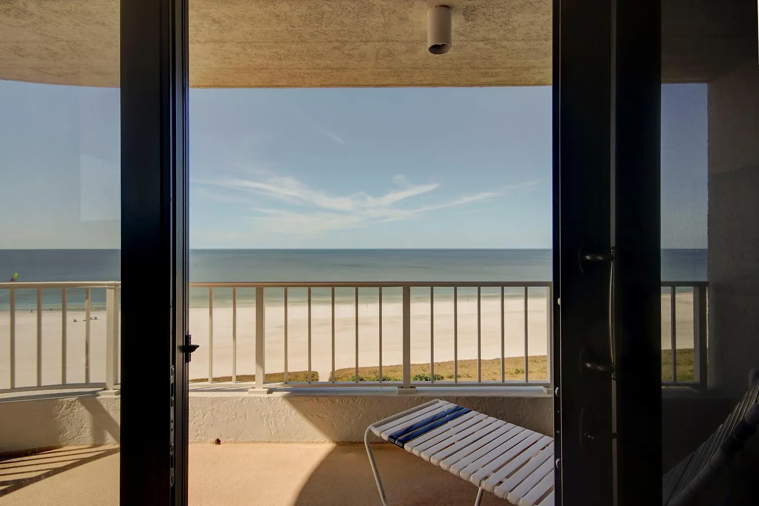 Royal Seafarer 906 * Marco Island