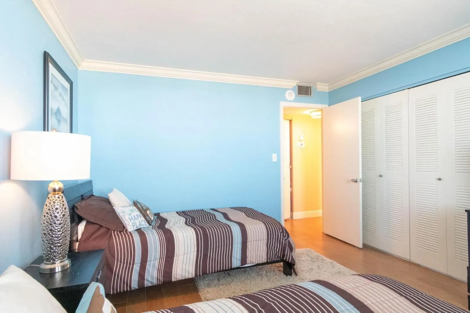 South Seas Tower 2-1002 Apartment