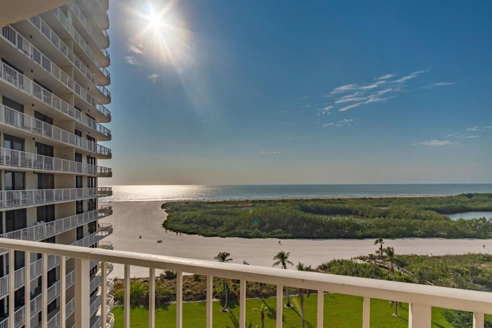 Apartment South Seas Tower 2-1002 *