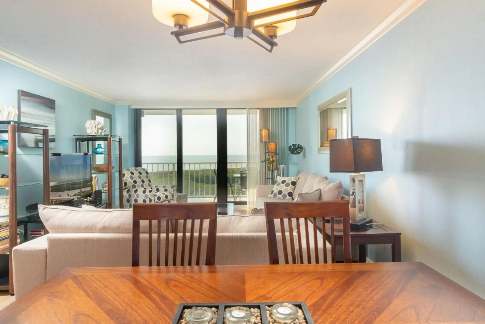 Apartment South Seas Tower 2-1002