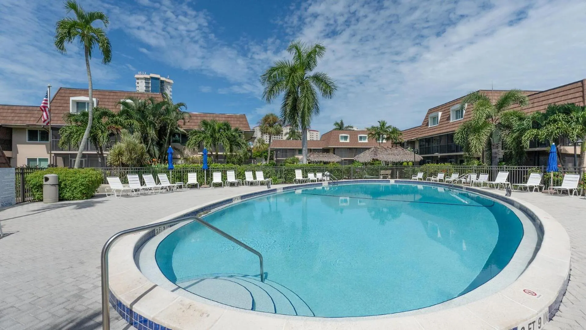 Apartment Island Manor G-5 *