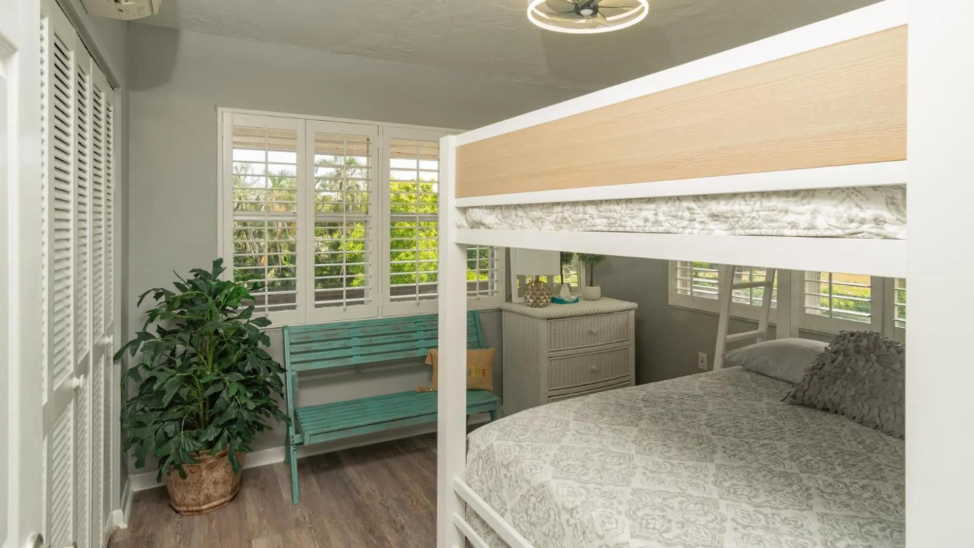Island Manor K-4 * Marco Island